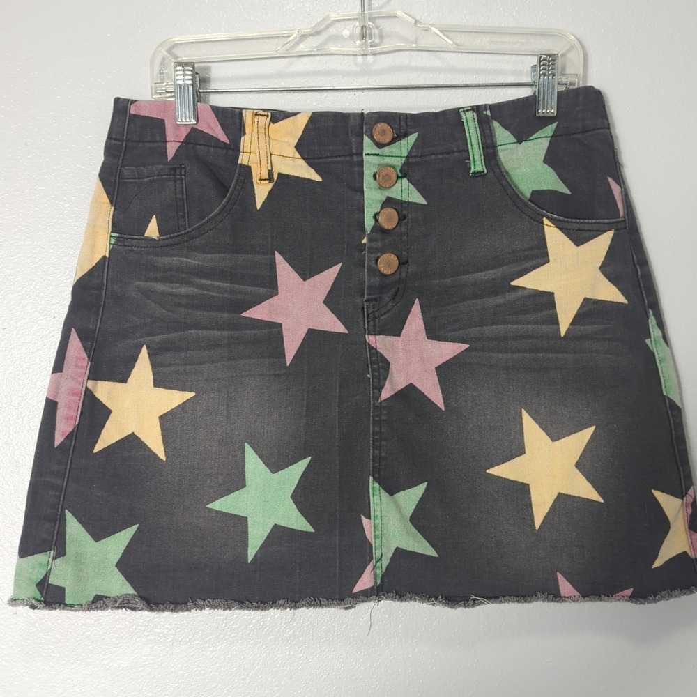 TOAST JEANS Juniors sz XL Button Front Lt Black Denim W/ Stars‎ & Frayed Hem 165